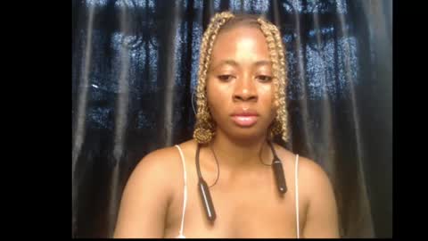 Snapshot of ebony_queenx chatting on 04/07/26, 08:48 Queen online show from 04/07/26, 08:48