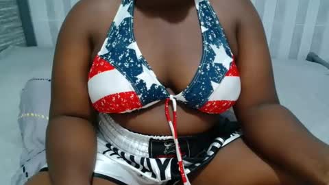 Snapshot of ebony_sabrina chatting on 04/23/26, 07:05 Sabrina online show from 04/23/26, 07:05