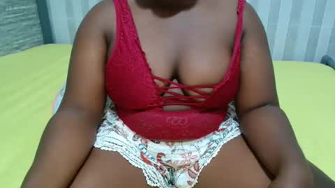 Snapshot of ebony_sabrina chatting on 05/16/26, 06:39 Sabrina online show from 05/16/26, 06:39