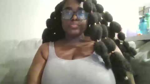 Snapshot of ebonybigtitqueen3 chatting on 11/02/25, 03:09 ebonybigtitqueen3 online show from 11/02/25, 03:09