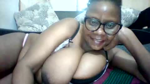Snapshot of ebonybussy chatting on 01/03/25, 10:08 MAMITO online show from 01/03/25, 10:08