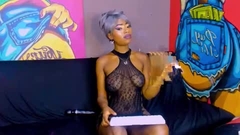 Snapshot of ebonydollx69 chatting on 12/28/24, 09:20 Pearl online show from 12/28/24, 09:20