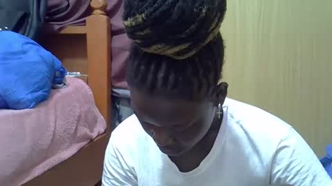 ebonydora online show from 12/01/25, 05:01