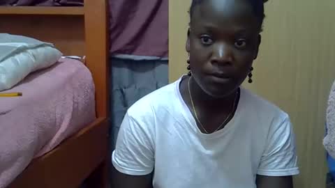 ebonydora online show from 12/14/25, 03:06