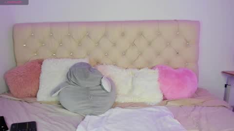 Queen Ebony online show from 12/15/24, 04:07