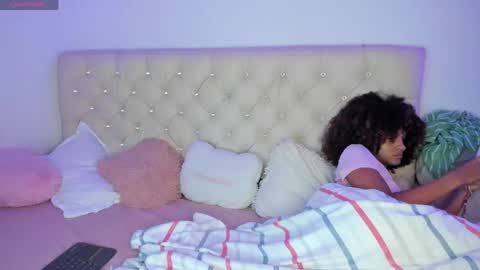 Snapshot of ebonygoddes03 chatting on 06/04/26, 06:14 Queen Ebony online show from 06/04/26, 06:14