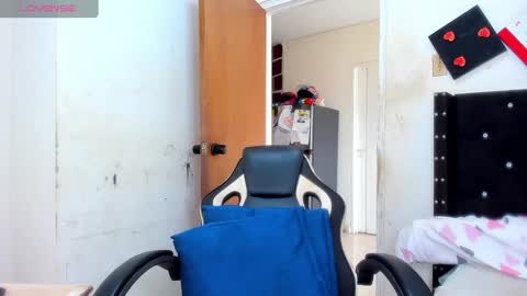 Angela online show from 01/20/25, 05:48