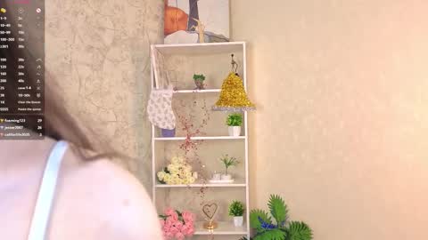 Snapshot of ebonyleibenstein chatting on 02/03/26, 06:22 Milly online show from 02/03/26, 06:22