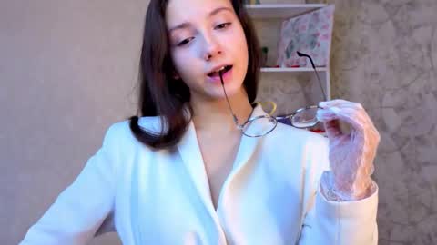 Snapshot of ebonyleibenstein chatting on 02/26/26, 03:38 Milly online show from 02/26/26, 03:38