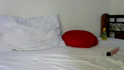 i am clara online show from 02/04/25, 11:38