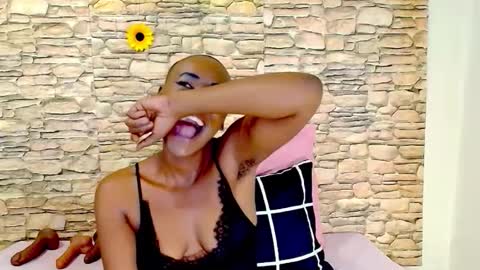 Snapshot of ebonyolive69 chatting on 05/14/26, 10:05 Cindy online show from 05/14/26, 10:05