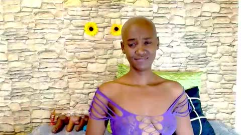 Snapshot of ebonyolive69 chatting on 05/25/26, 06:36 Cindy online show from 05/25/26, 06:36