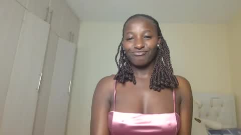 Snapshot of ebonyqueen_11 chatting on 06/13/26, 11:52 Ebonyqueen online show from 06/13/26, 11:52