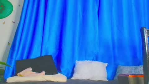 Snapshot of ebonysmilz88 chatting on 02/20/26, 10:05 ebonysmilz88 online show from 02/20/26, 10:05