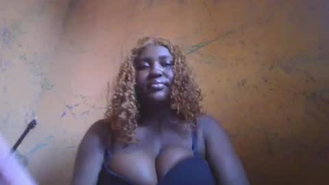 Snapshot of ebonyvd chatting on 02/16/26, 02:02 ebonyvd online show from 02/16/26, 02:02