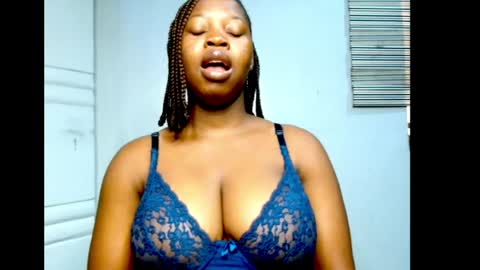 Snapshot of ebonyx_dripqueen chatting on 06/07/26, 06:28 Loveth online show from 06/07/26, 06:28