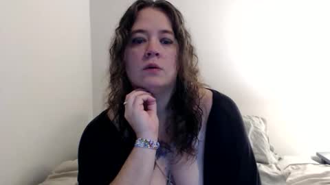 Weird Echo online show from 10/30/25, 10:32