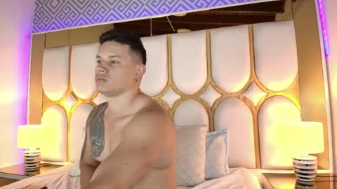 Snapshot of eclipseandflame chatting on 09/30/25, 02:00 online show from 09/30/25, 02:00