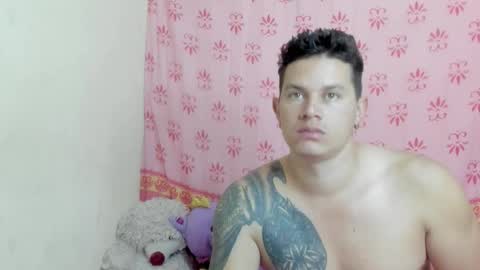 Snapshot of eclipseandflame chatting on 11/25/25, 04:07 online show from 11/25/25, 04:07