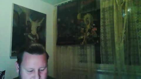 Snapshot of eda666 chatting on 10/22/25, 05:45 Edward online show from 10/22/25, 05:45