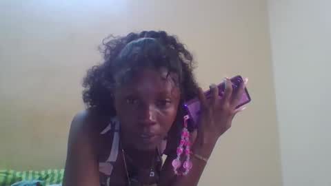 Snapshot of edakiss chatting on 01/14/26, 04:23 edakiss online show from 01/14/26, 04:23