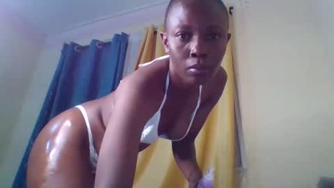 Snapshot of edakiss chatting on 02/11/26, 11:32 edakiss online show from 02/11/26, 11:32