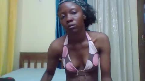 Snapshot of edakiss chatting on 03/05/26, 10:17 edakiss online show from 03/05/26, 10:17
