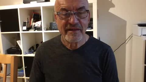 Snapshot of eddelmar chatting on 12/26/24, 03:42 eddelmar online show from 12/26/24, 03:42