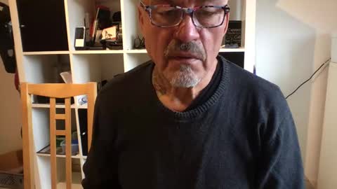 Snapshot of eddelmar chatting on 01/03/25, 01:03 eddelmar online show from 01/03/25, 01:03