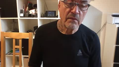 Snapshot of eddelmar chatting on 01/08/25, 12:47 eddelmar online show from 01/08/25, 12:47