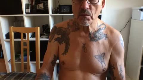 Snapshot of eddelmar chatting on 01/20/25, 11:56 eddelmar online show from 01/20/25, 11:56