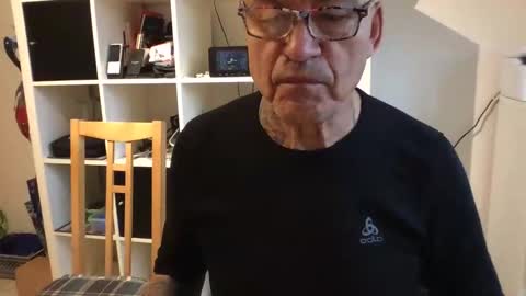 Snapshot of eddelmar chatting on 01/27/25, 12:26 eddelmar online show from 01/27/25, 12:26