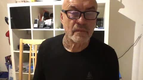 Snapshot of eddelmar chatting on 02/10/25, 09:25 eddelmar online show from 02/10/25, 09:25