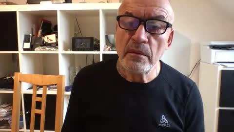 Snapshot of eddelmar chatting on 02/17/25, 09:56 eddelmar online show from 02/17/25, 09:56