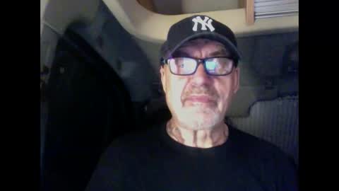 Snapshot of eddelmar chatting on 03/06/25, 06:59 eddelmar online show from 03/06/25, 06:59