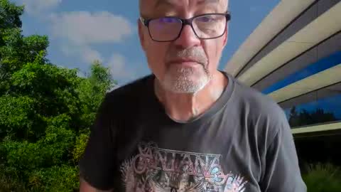 Snapshot of eddelmar chatting on 09/30/25, 10:31 eddelmar online show from 09/30/25, 10:31