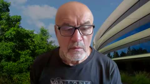 Snapshot of eddelmar chatting on 10/12/25, 09:08 eddelmar online show from 10/12/25, 09:08