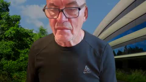 Snapshot of eddelmar chatting on 12/04/25, 07:50 eddelmar online show from 12/04/25, 07:50