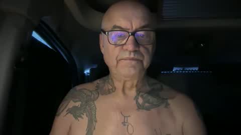 Snapshot of eddelmar chatting on 12/23/25, 07:50 eddelmar online show from 12/23/25, 07:50