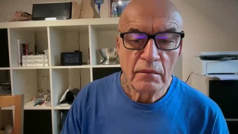 Snapshot of eddelmar chatting on 02/10/26, 08:40 eddelmar online show from 02/10/26, 08:40