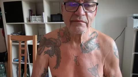 Snapshot of eddelmar chatting on 02/13/26, 09:16 eddelmar online show from 02/13/26, 09:16