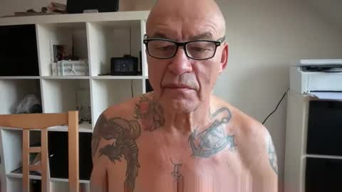 Snapshot of eddelmar chatting on 03/07/26, 09:50 eddelmar online show from 03/07/26, 09:50