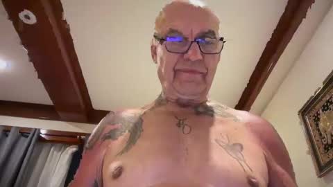 Snapshot of eddelmar chatting on 03/22/26, 01:14 eddelmar online show from 03/22/26, 01:14