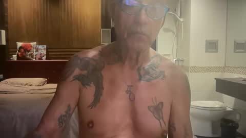 Snapshot of eddelmar chatting on 04/01/26, 01:41 eddelmar online show from 04/01/26, 01:41