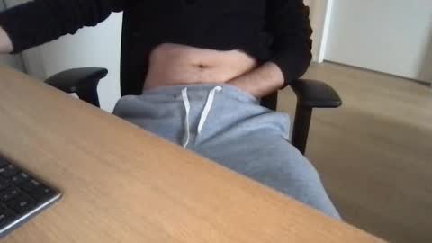 Snapshot of eddy270 chatting on 01/17/26, 02:44 eddy270 online show from 01/17/26, 02:44