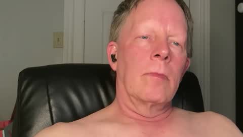Snapshot of eddygl1968 chatting on 04/25/26, 02:58 Eddy online show from 04/25/26, 02:58