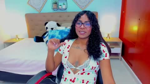 Snapshot of edelaine_rogers chatting on 04/21/26, 01:53 ede online show from 04/21/26, 01:53
