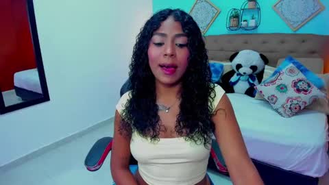 Snapshot of edelaine_rogers chatting on 05/08/26, 05:57 ede online show from 05/08/26, 05:57