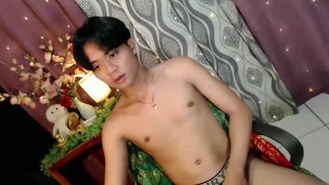 edelcum_xx online show from 02/19/25, 10:12