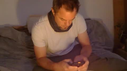 Snapshot of edelholz87 chatting on 05/04/26, 04:08 edelholz87 online show from 05/04/26, 04:08